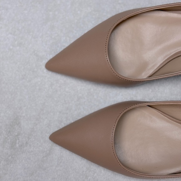 Ann Taylor, Nude Kitten Leather, 6M - Picture 2 of 3